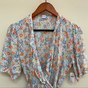 Floral Wrap Short Sleeve Blouse